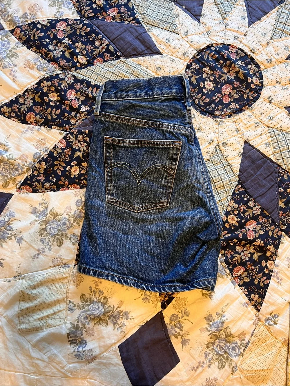 Levis size 26